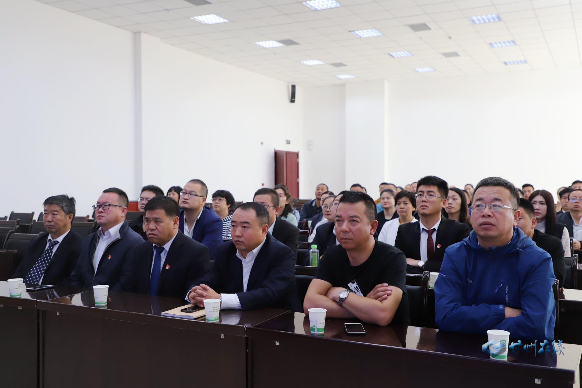 国台办回应台禁止公职人员参加阅兵国台办回应台湾禁止公职人员参加阅兵，深度解析与意义探讨
